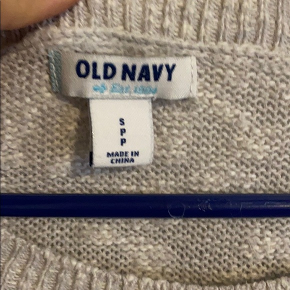 Gray sweater - Picture 2 of 2